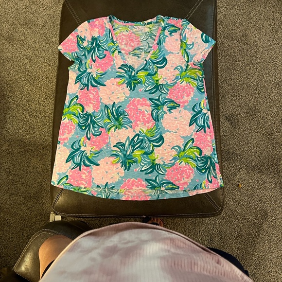 Floral V-Neck Short Sleeve Tee - Picture 1 of 7